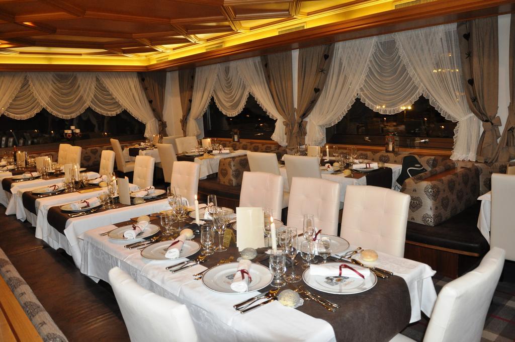 Hotel Meida Поцца-ди-Фасса Экстерьер фото